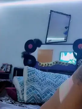 Cam4 Live Sex Cam of LaGuilleMiaw