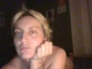 Cam4 Live Sex of Call_me_b34uty