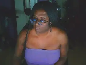 Cam4 Free Live Porn of ladyblackbird