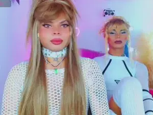 Cam4 Adult Video Chat of leslychaneldoll