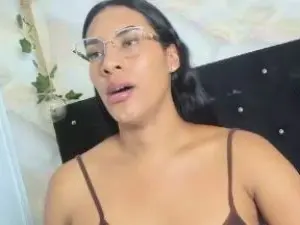 Cam4 Free Live Porn of sasha_smith20