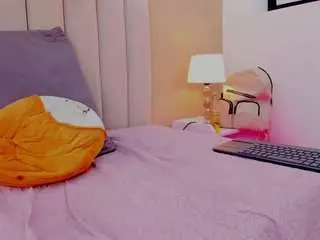 Camsoda Free Live Porn of mia-thompson-1