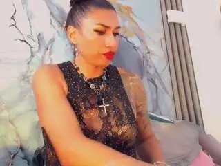 Camsoda Free Live Porn of khiara-moretti