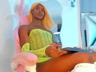 Camsoda Free Porn Cam of amaanda-fox