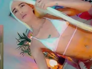 Camsoda Free Live Porn of isabellalatingirs