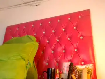 Chaturbate Live Sex of lucile_carrie