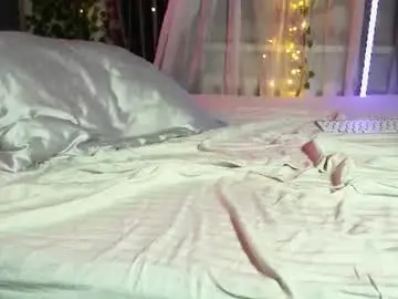 Chaturbate Live Sex of touch_me_if_you_can