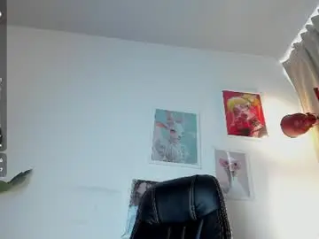 Chaturbate Nude Webcam of gia_demiee