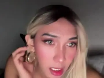 Chaturbate Live Sex of azalea_cum69