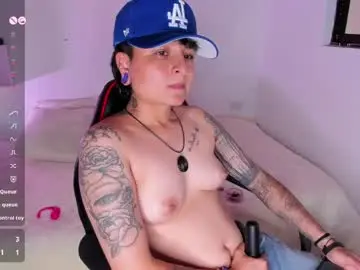 Chaturbate Free Porn Cam of zuryramirez_