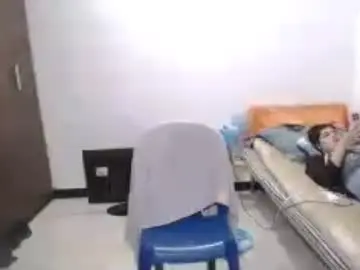 Chaturbate Live Sex Cam of pia_alonzo30