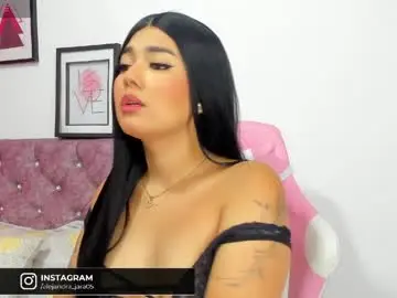 Chaturbate Free Porn Cam of ashliekitty_011