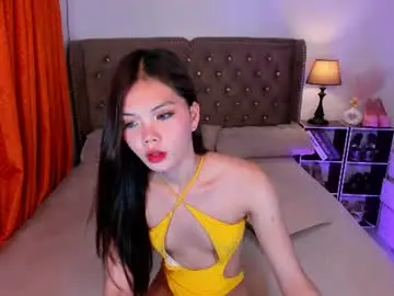 Chaturbate Live Sex Cam of emma_ehlia