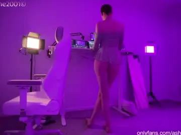 Chaturbate Nude Webcam of ashleykane2001