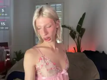Chaturbate Live Sex Cam of hung_angel_xxl