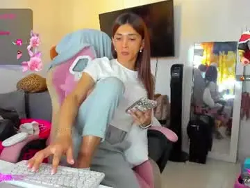 Chaturbate Best live sex cam show of laurencesophiets