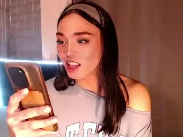 Chaturbate Live Sex Cam of tina_allure