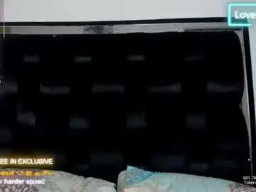 Chaturbate Adult Video Chat of alaiasexygirl