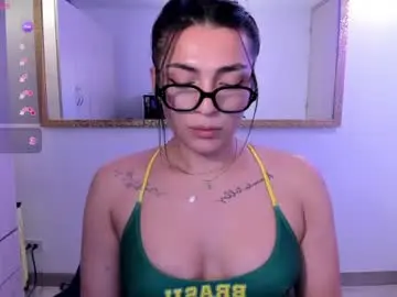 Chaturbate Sex Cam of _ericavanderhill_