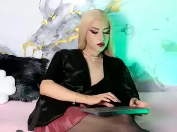 Chaturbate Live Sex Cam of briana_white