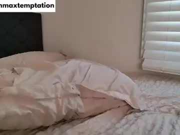 Chaturbate Best live sex cam show of emmaxtemptation