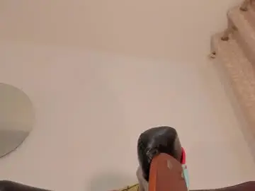Chaturbate Live Sex Cam of isabelsexysmile_