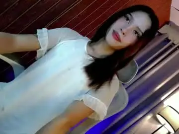 Chaturbate Live Sex Cam of hot_olivia69