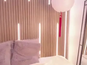 Chaturbate Live Sex Cam of zaira_foox