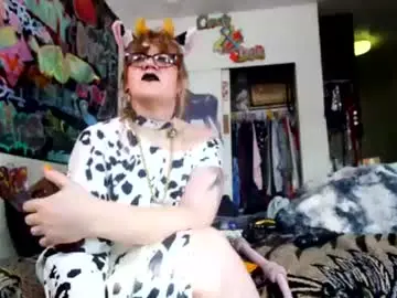Chaturbate Live Sex Cam of mscuntyluxxe