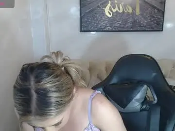 Chaturbate Watch Live Sex Cams of evy_lux_v