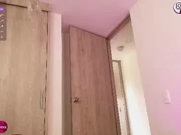 Chaturbate Free Porn Cam of adelineefoxxx