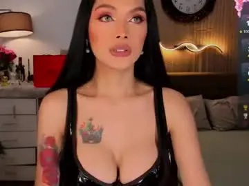 Chaturbate Free Live Porn of divinequeen