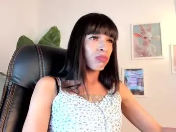 Chaturbate Live Sex Cam of gia_demie