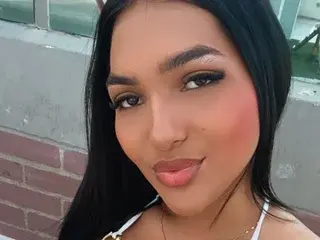 Streamate Sex Cam of IssyDaniels