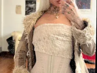 Streamate Free Porn Cam of Madisonwood18