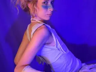 Streamate Live Sex Cam of vivienne_hadid