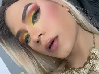 Streamate Free Porn Cam of Saskyadeluxxeoficial
