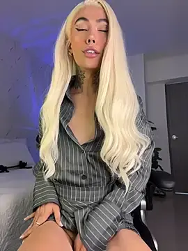 Stripchat Sex Cam of miss_tatiana_
