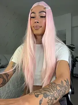 Stripchat Live Sex Cam of miss_tatiana_