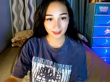 Stripchat Free Porn Cam of SweetLilly_18