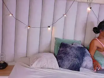 Stripchat Best live sex cam show of nahomi_campbell
