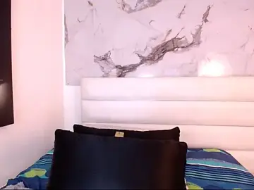 Stripchat Sex Chat of emily_lady20