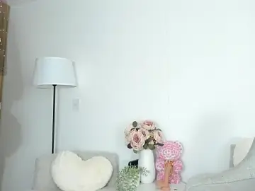 Stripchat Nude Webcam of khloelatin