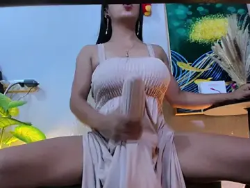 Stripchat Free Live Porn of LatinaCOCKSlayer_xx