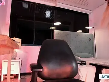Stripchat Sex Cam of JESSI_NAOMI