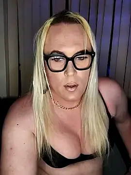 Stripchat Adult Webcam of Connie_Pepper
