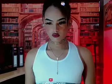 Stripchat Best live sex cam show of kiara_gomez__