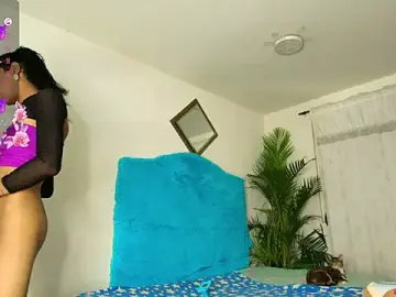 Stripchat Live Sex of Bigdickgirls_02