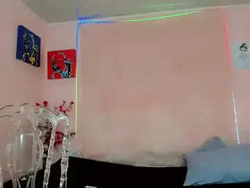 Stripchat Sex Cam of raven_estrada_