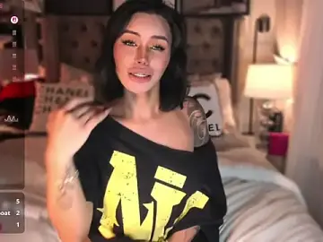 Stripchat Free Live Porn of ParisianDoll